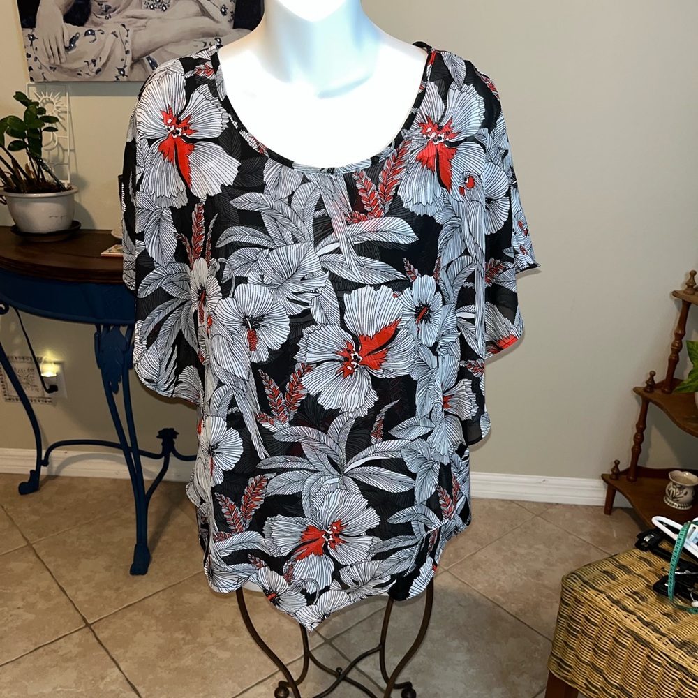 Notations Tropical Floral Top - L